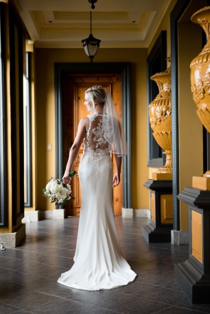 bride dress with lace back, Villa Caletas wedding, zephyr Palace wedding, Weddings Costa rica, Costa Rica wedding